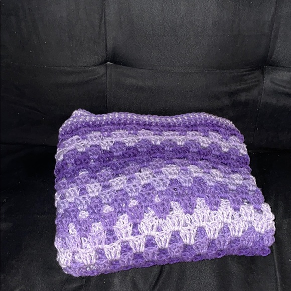 Purple Gradient Blanket! - Picture 4 of 4